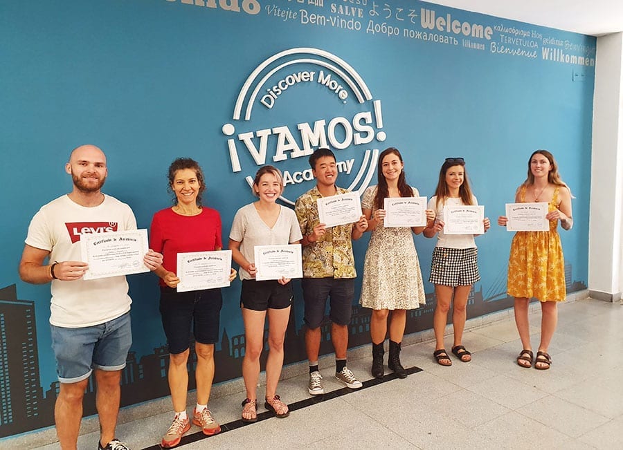 international and social atmosphere can be seen in group completion certificate picture in colombia