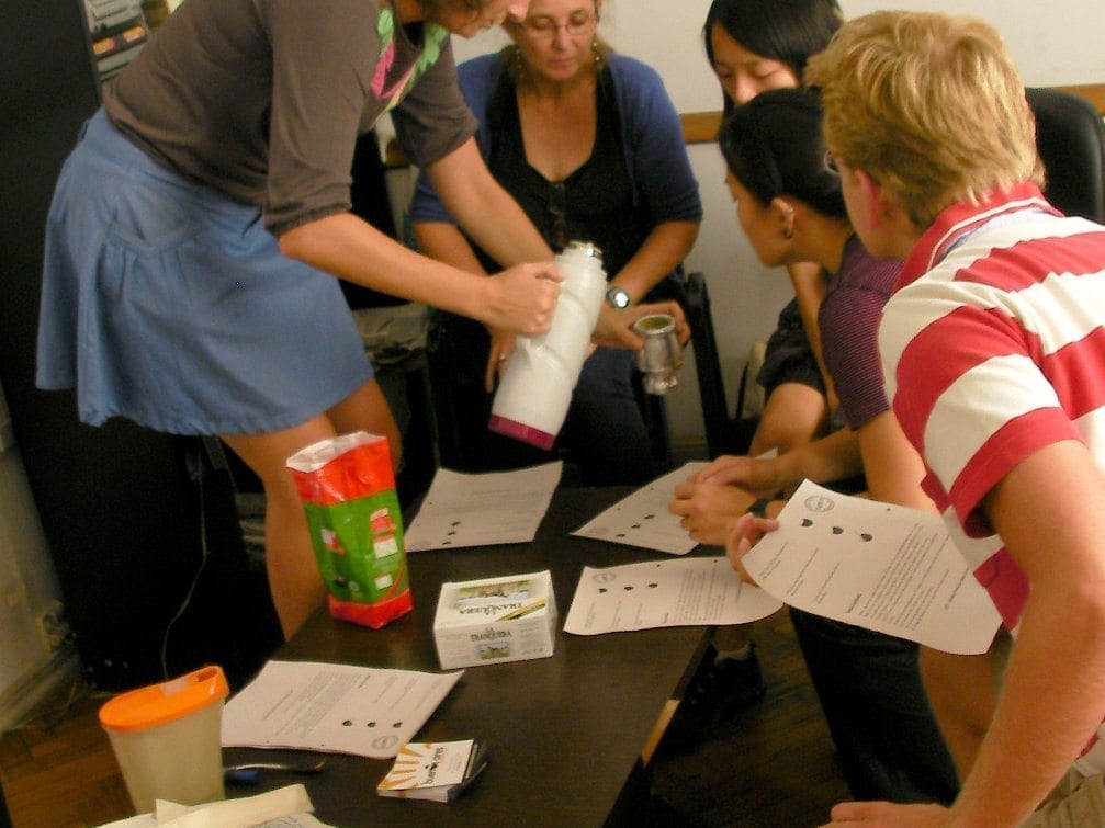 International students sharing yerba mate at Vamos Academy in Buenos Aires