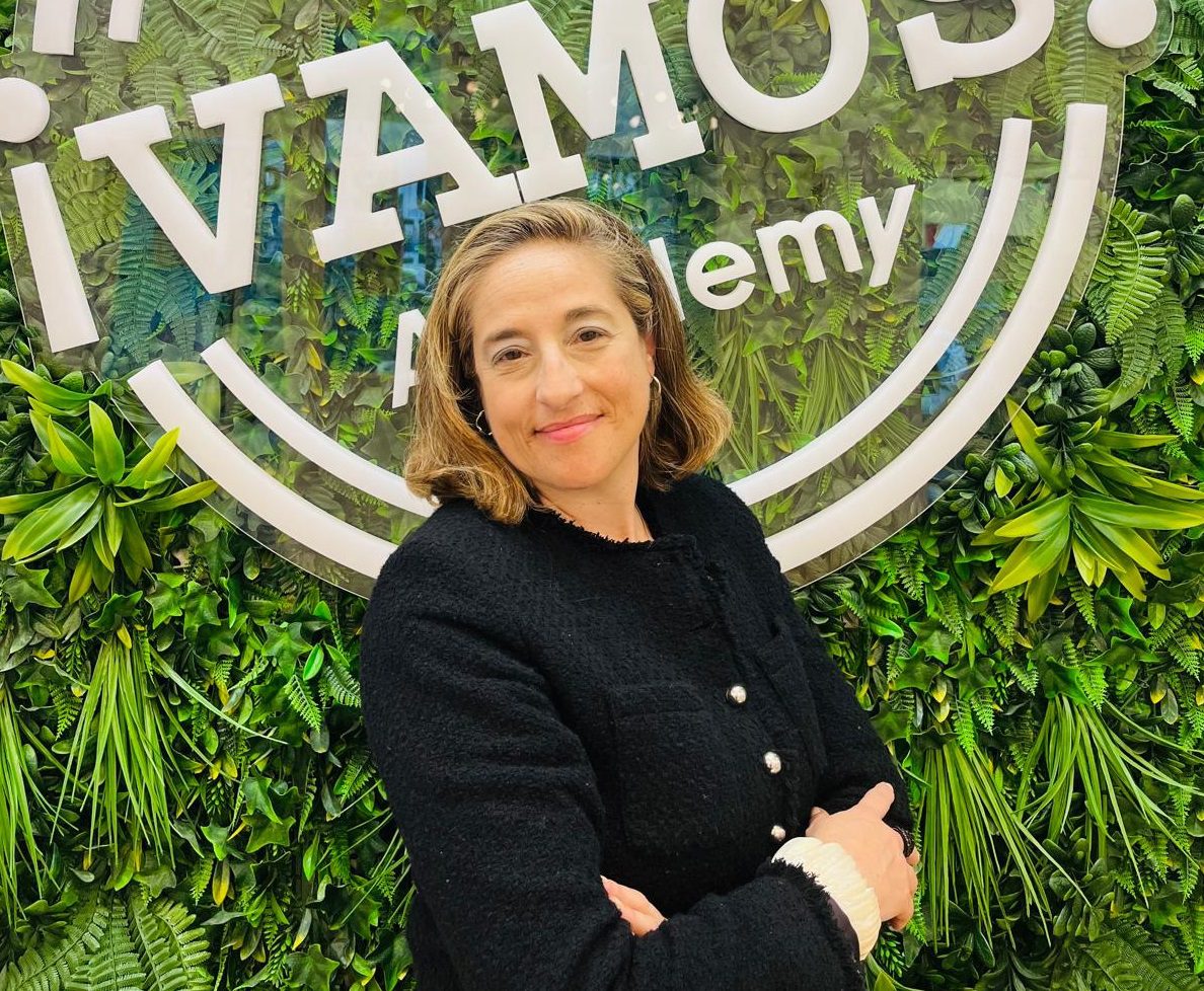 Monica, Atención al alumno en Vamos Academy Málaga